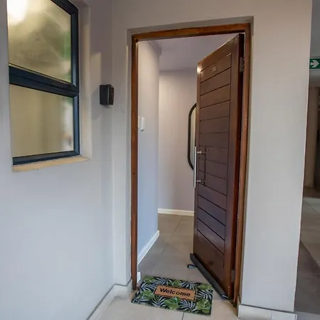Stylish 1 Bedroom Eastpoint Durban Exterior photo