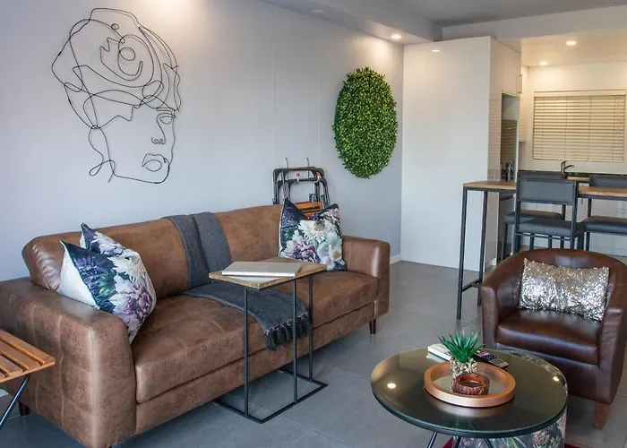 Stylish 1 Bedroom Eastpoint