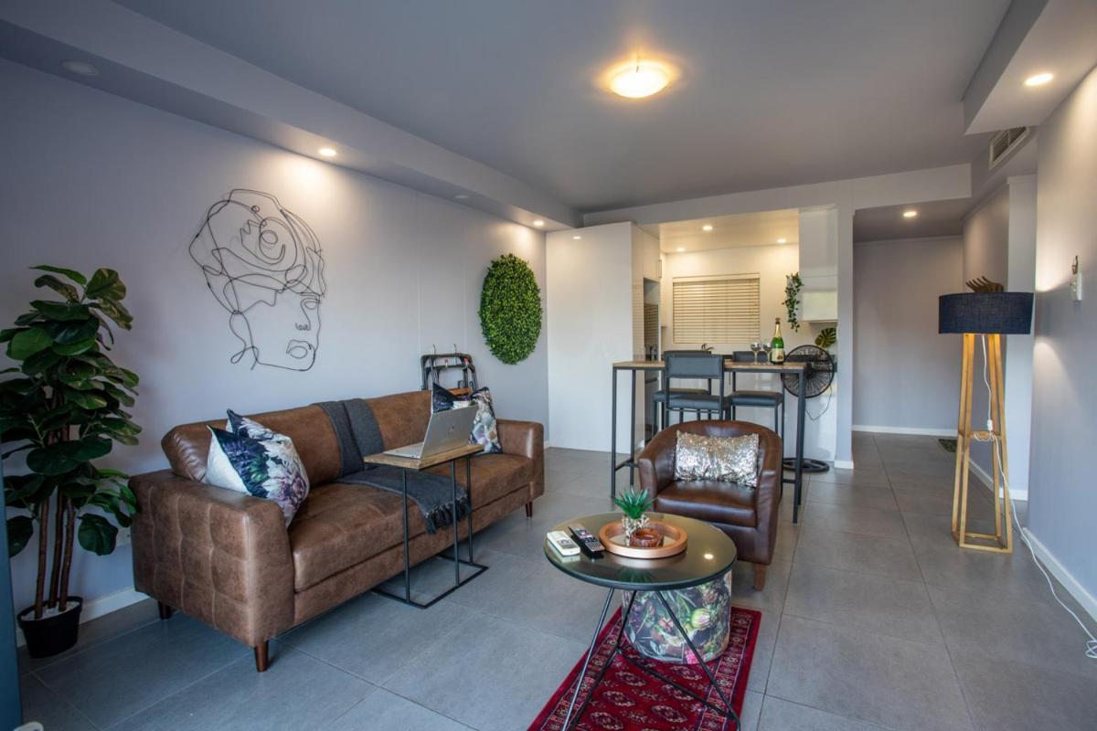 Stylish 1 Bedroom Eastpoint Durban