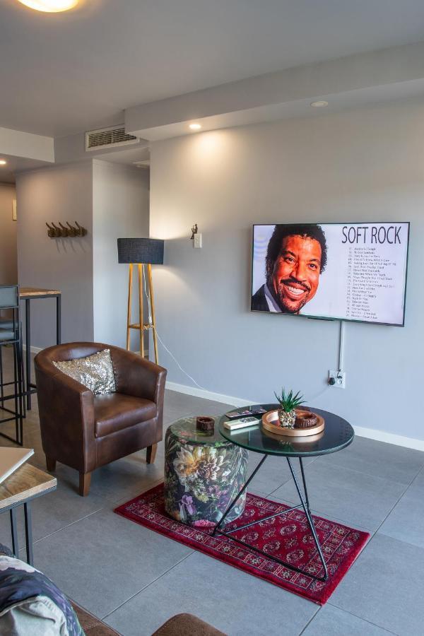 Stylish 1 Bedroom Eastpoint